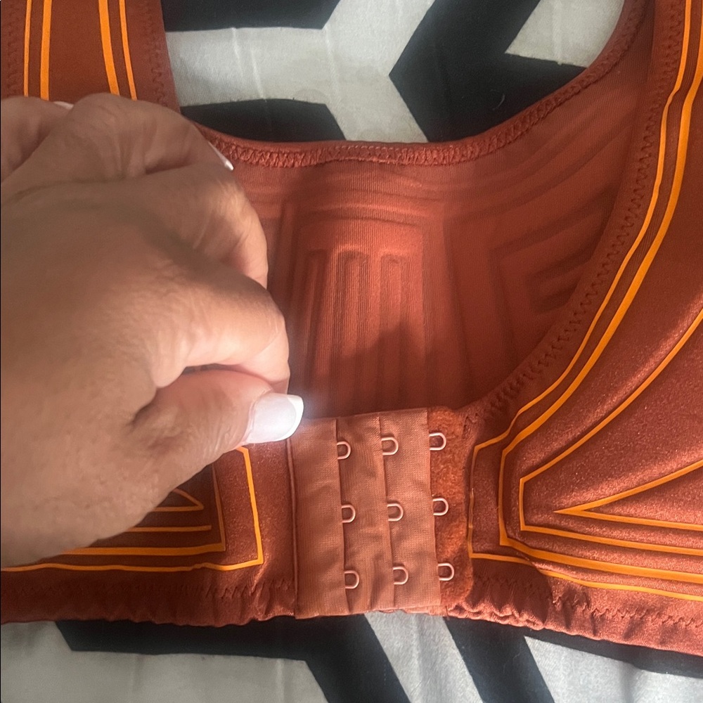 Fendi Freedom Brown Crop Top with Vibrant Orange - Picture 2 of 4